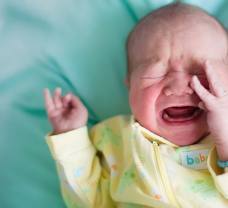 Prečo vaše bábätko plače a ako ho utíšiť?