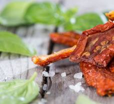 Postup, ako sušiť domáce paradajky