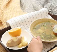 Lieky a potraviny: Dajte si pozor na niektoré kombinácie!