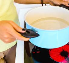 20 smart tipov, ktoré vám ušetria energiu v kuchyni