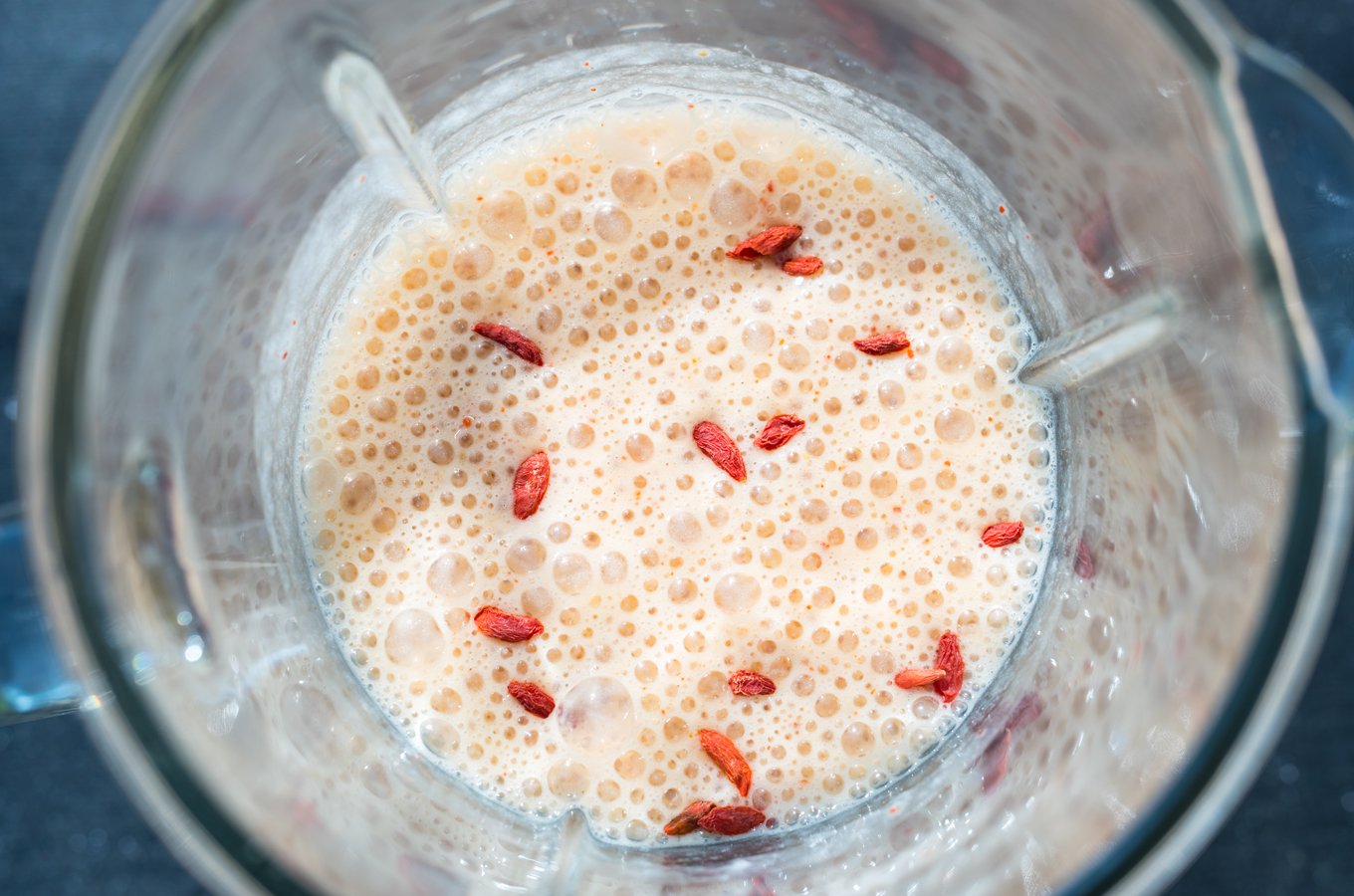 Banánové smoothie s goji