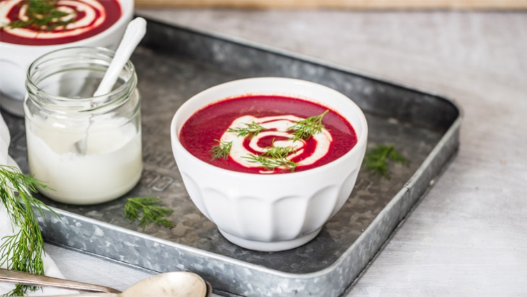 Cviklová polievka so smotanou