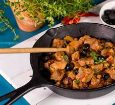 Bravčové plece s olivami