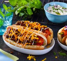 Chilli cheese dogs a mrkvové vegánske hotdogy