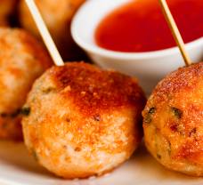 Mäsové jednohubky so sladkokyslou omáčkou