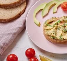 Avokádová nátierka so sušenými paradajkami