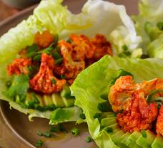 Pikantné karfiolové šalátové wrapy 