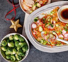 Šalát z ružičkového kelu, mrkvy a zo zázvoru