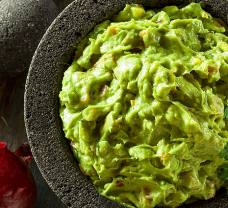 Recept na guacamole: Mexickú avokádovú nátierku