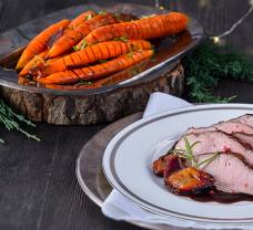 Hovädzie stehno s pikantnou slivkovou omáčkou 